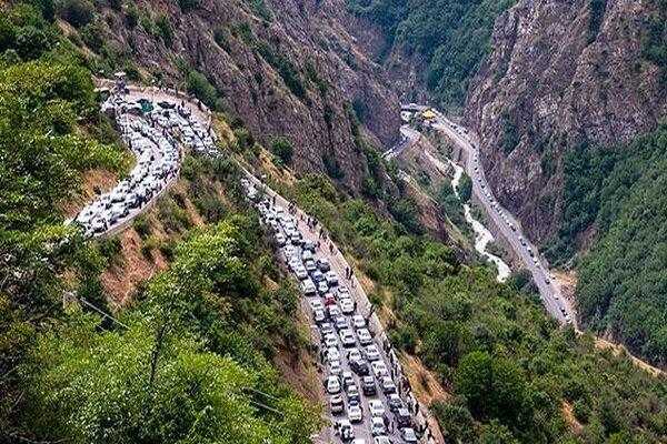 جاده چالوس دوطرفه شد؛ ترافیک نیمه سنگین در راه ها