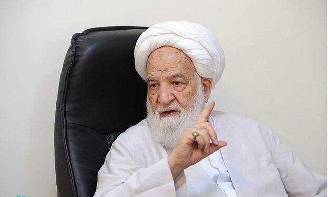 طعنه آیت‌الله مسعودی خمینی به تندروها: کنار نشسته‌اید و می‌گویید لنگش کن!