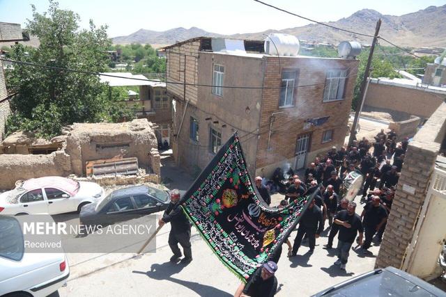 آیین عزاداری روز عاشورا در روستای کرمجگان قم