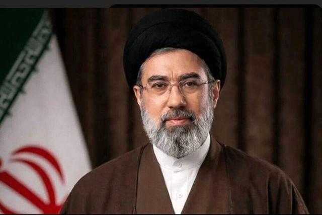 رهبر انقلاب: باید گریبان جنایتکاران را گرفت و آنان را به سزای اَعمال مجرمانه‌شان رساند