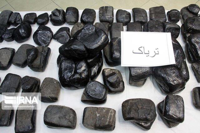 کشف ۸۴۰ کیلوگرم انواع مواد مخدر و ۶ قبضه سلاح در مرزها