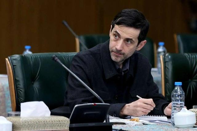 کنایه فرزند پزشکیان: از آن مداح شکایت نشد اما کاریکاتوریست به دادگاه رفت!
