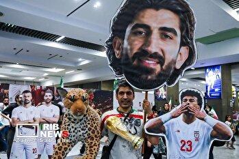 استقبال گرم مردم از قهرمانان فوتبال ایران