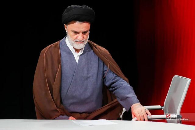 حمله روزنامه اصولگرا به محمود نبویان: وقتی ادعا می کنی در کشور کودتا شده، می فهمی چه می گویی؟