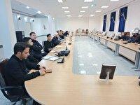 بررسی سیره کتاب خوانی رهبر شهید در گلپایگان