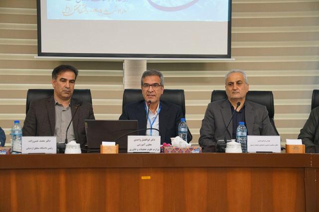 اخبار کوتاه/ رییس دانشگاه محقق اردبیلی: آموزش رکن اصلی دانشگاه‌هاست
