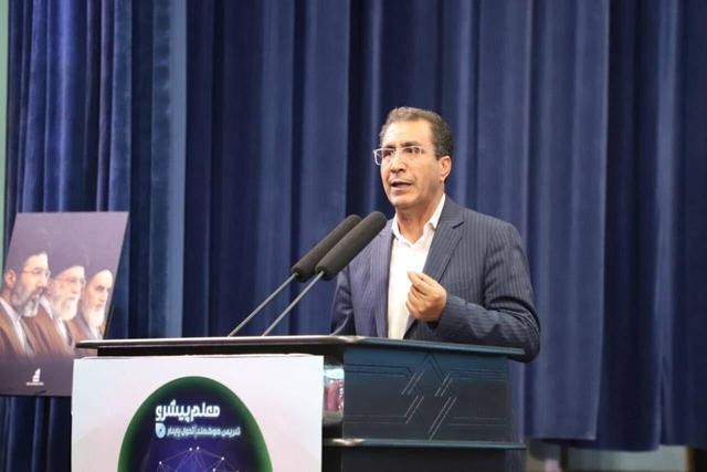 معاون استاندار آذربایجان شرقی: آموزش هوش مصنوعی از مقطع ابتدایی آغاز شود