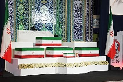 مراسم ادای احترام به پیکر رهبر شهید انقلاب