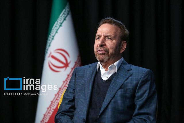 واعظی: شهادت رهبر انقلاب بی‌پایگی یاوه‌سرایی‌ها و اکاذیب رسانه‌های خارجی را آشکار کرد/ جهانیان دیدند که رهبر انقلاب زیستی هم سطح مردم دارد