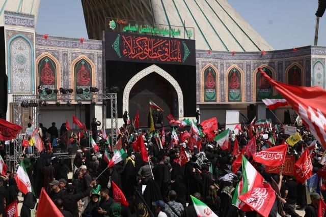 رویترز: تشییع تهران پیام قدرت و انسجام ایران را به جهان مخابره کرد