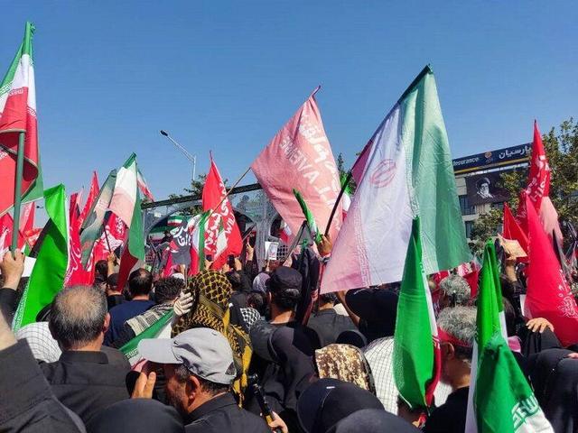 از محاصره مردمی نمایندگان مجلس تا شگفت زدگی خبرنگار خارجی