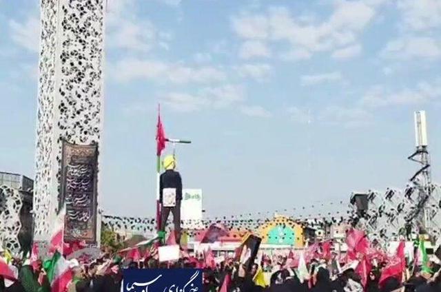 ویدیو| ترامپ به دار آویخته شد