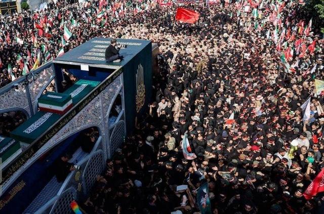عرضه رایگان CNG در ۱۱ جایگاه قم برای مراسم تشییع رهبر شهید