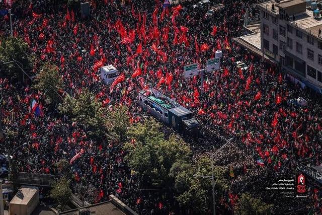 ببینید | تصاویر ماهواره‌ای رویترز از مراسم تشییع رهبر شهید انقلاب