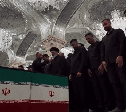 لحظاتی از بدرقه و اقامه نماز بر پیکر‌های خانواده رهبر شهید انقلاب در حرم مطهر حضرت علی علیه السلام