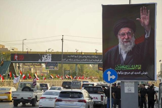 گزارش المیادین از استقبال هیأت‌های مختلف از پیکر رهبر شهید انقلاب در نجف اشرف