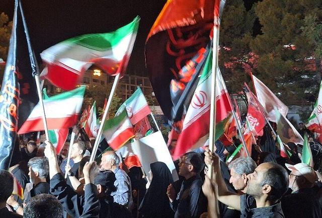 سوگ و حماسه در میدان غدیر شیراز به یاد رهبر شهید