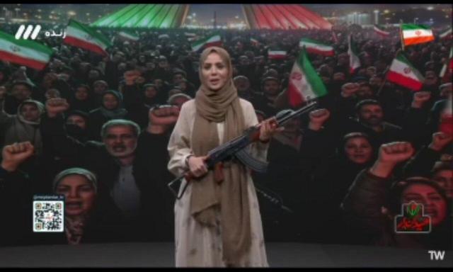 ببینید | کنایه مجری زن تلویزیون به طرفداران پهلوی: به شما نمی‌رسه!