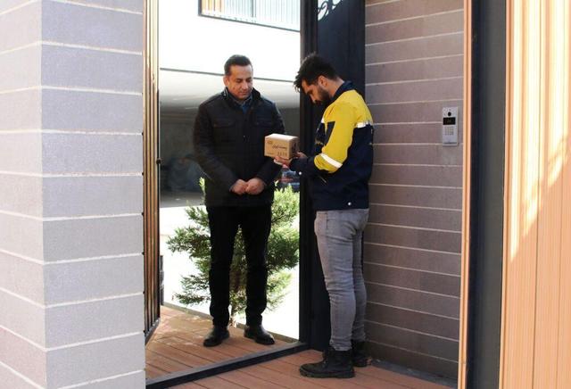 کاهش ۱۸ درصدی ترافیک پستی در خراسان رضوی