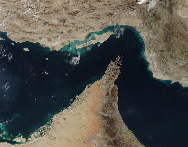 سی‌بی‌اس ادعا کرد : گفت‌وگوهای ایران و عمان درباره تنگه هرمز پیشرفت داشته است
