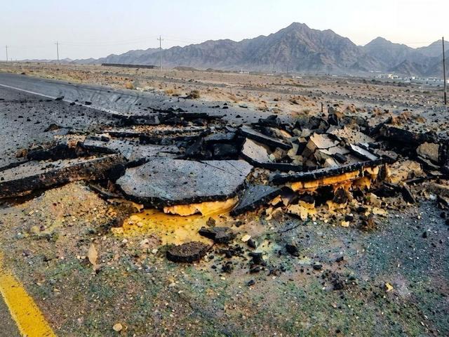 انسداد محور زاهدان - خاش در پی اقدام خرابکارانه