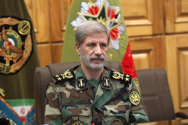 فرمانده کل ارتش: تا آخرین نفس از خاک پاک ایران و استقلال آن در مقابل متجاوزان دفاع می‎کنیم