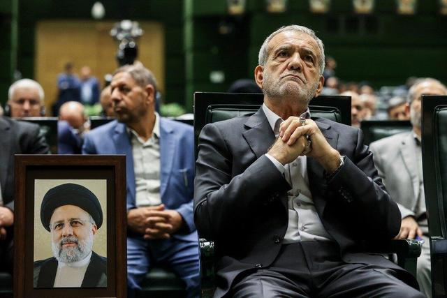 ببینید | مهاجری: پزشکیان از شهید رئیسی ساده زیست‌تر است