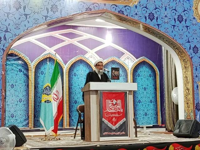 امام جمعه موقت کاشان: آمریکا در باتلاق خودساخته فرو رفته است