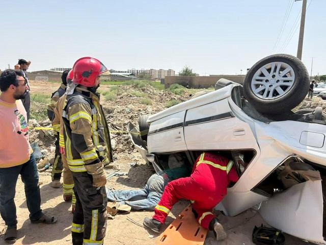 سقوط خودروی سواری به دره در جاده ساری- کیاسر چهار مصدوم برجا گذاشت