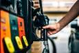 دولت، تکلیف قیمت و سهمیه بنزین را رسما مشخص کرد/ جزییات تغییر در نحوه سوخت‌گیری اعلام شد