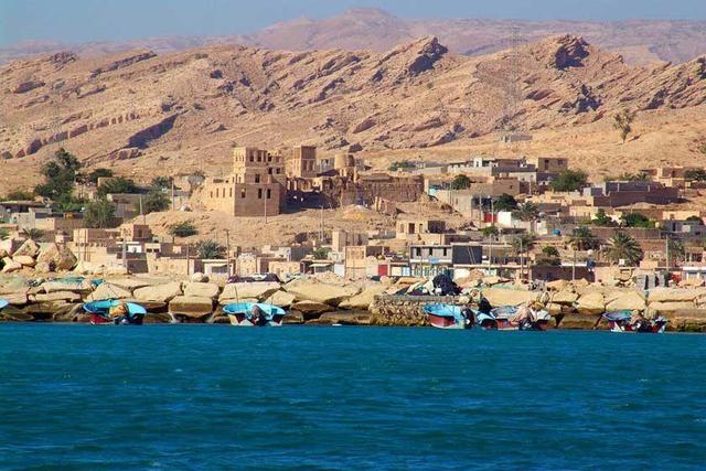 بناها و محوطه‌های سیراف برای ثبت جهانی پاکسازی و خواناسازی شدند