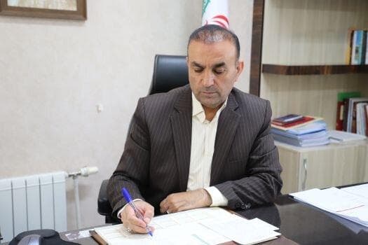 تأکید بر نقش رسانه در ارتقای نظام آموزشی؛ دیدار بهمن خدادادی، مدیرکل آموزش و پرورش چهارمحال و بختیاری با محسن غفاری، سرپرست خبرآنلاین استان