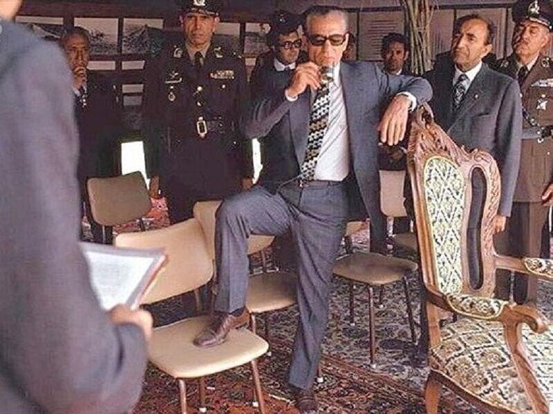 چرا مشروطه‌خواهی با حمایت از پهلوی در تضاد است؟