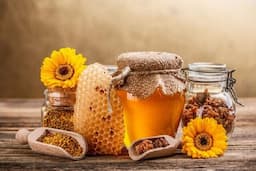 از شهد گل تا معجزه درمانی؛ نگاهی علمی به ترکیبات عسل