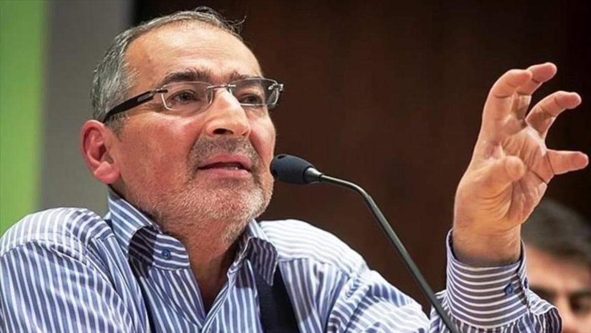 زیباکلام: مشکل اصلی بی آبی و بی برقی نیست، بلکه بی اعتمادی مردم است