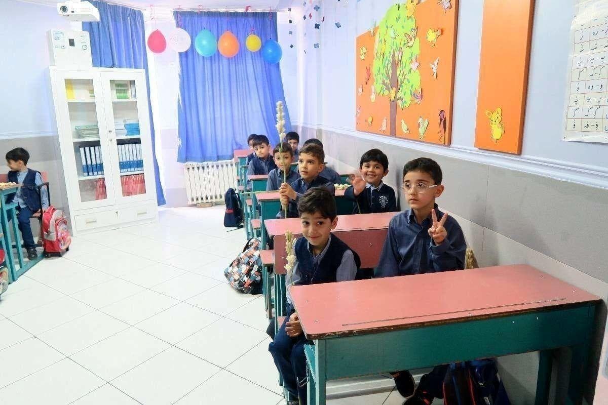 مدارس دولتی حق امتناع از ثبت نام ندارند