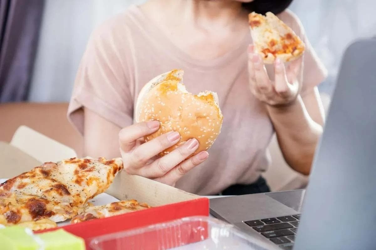 فقط یک وعده غذای پرچرب می‌تواند جریان خون به مغز را مختل کند