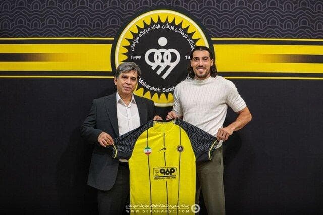 مهاجم سابق سروت سوئیس به سپاهان پیوست