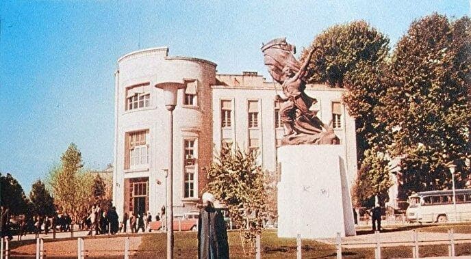 سرنوشت مبهم مجسمه ۲۸ مرداد در تهران! +عکس‌های دیدنی