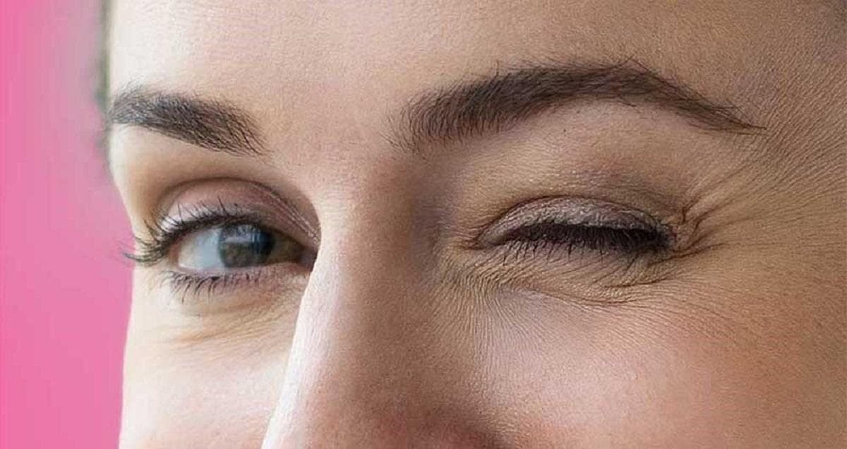 پرش پلک یا تیک عصبی چشم؛ علت، علائم و روش‌های درمان
