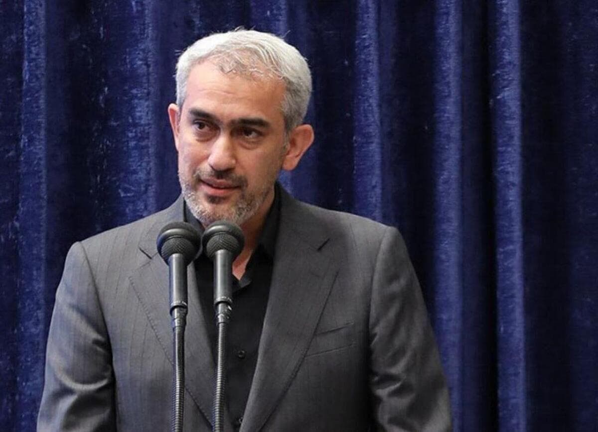 وزیر اقتصاد: در مسیر تک‌نرخی شدن ارز و اصلاح قانون مبارزه با قاچاق هستیم