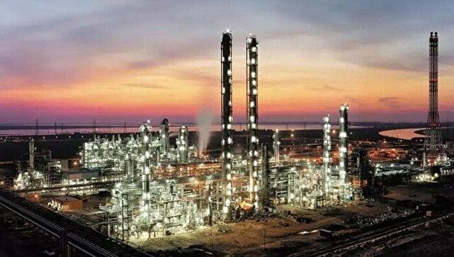 هند واردات نفت روسیه را به یک سوم کاهش داد