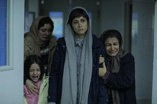 گزارش اکران سینماها ؛ رقابت یک کمدی با 2 فیلم اجتماعی در صدر جدول