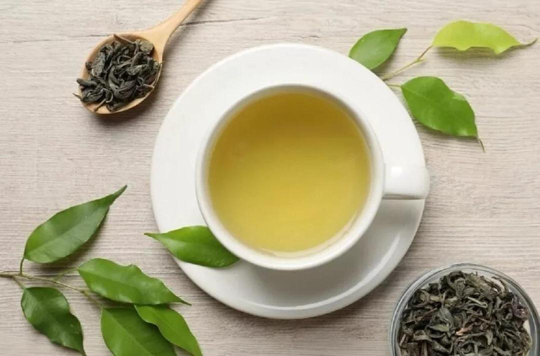 تحقیق جدید: چای سبز و نوعی ویتامین می‌توانند از مغز در برابر آلزایمر محافظت کنند