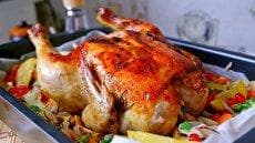 طرز تهیه مرغ شکم‌پر مجلسی و خوشمزه (فیلم)