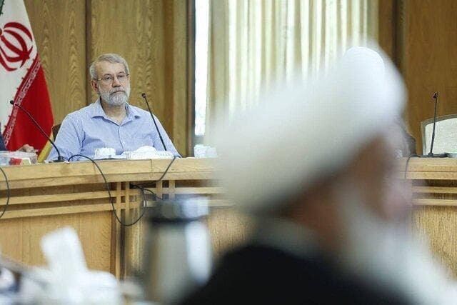 لاریجانی: برخی امروز فکر می‌کنند جنگ خاتمه یافته و می‌خواهند جامعه را از یک‌دستگی دربیاورند