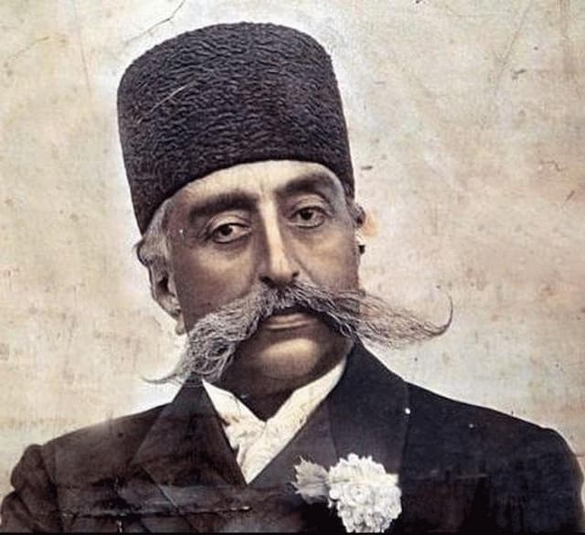تصویری از دیدار مظفرالدین‌شاه و صدراعظمش میرزا علی اصغر خان اتابک، با جرج پنجم ولیعهد انگلستان