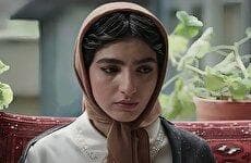 بنفشه ریاضی: تجربه بازی در کنار هوتن شکیبا و صابر ابر خیلی برادرانه بود (فیلم)