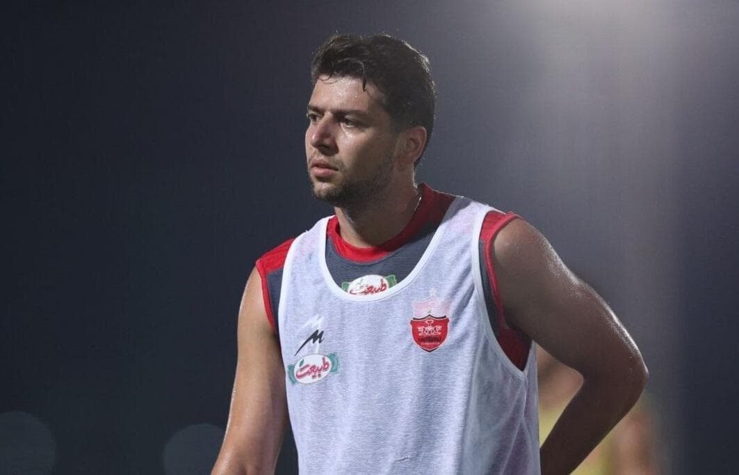 سعید مهری: اگر باشگاه پرسپولیس تمایلی به ادامه همکاری با من ندارد، باید قرارداد را فسخ کنند؛ این شرایط برای من آزاردهنده است