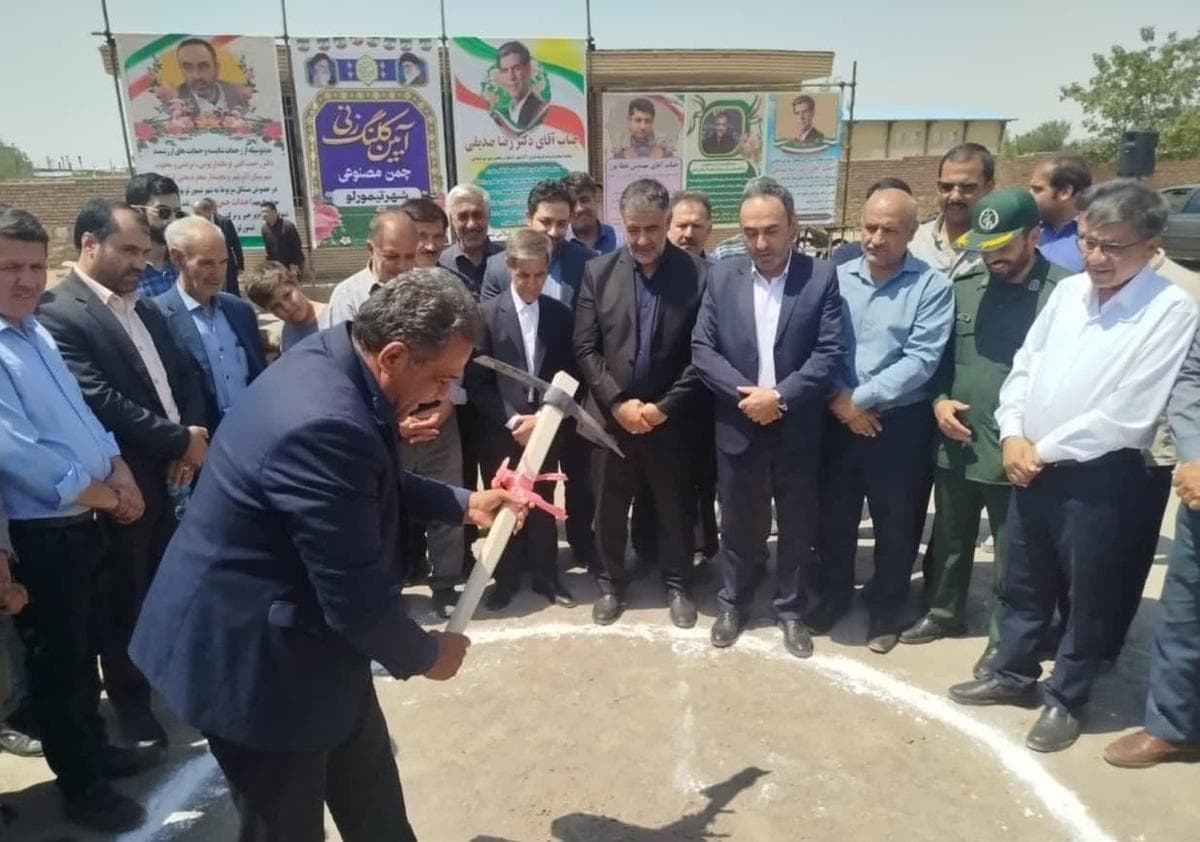 کلنگ زنی چمن مصنوعی شهر تیمورلو شهرستان آذرشهر